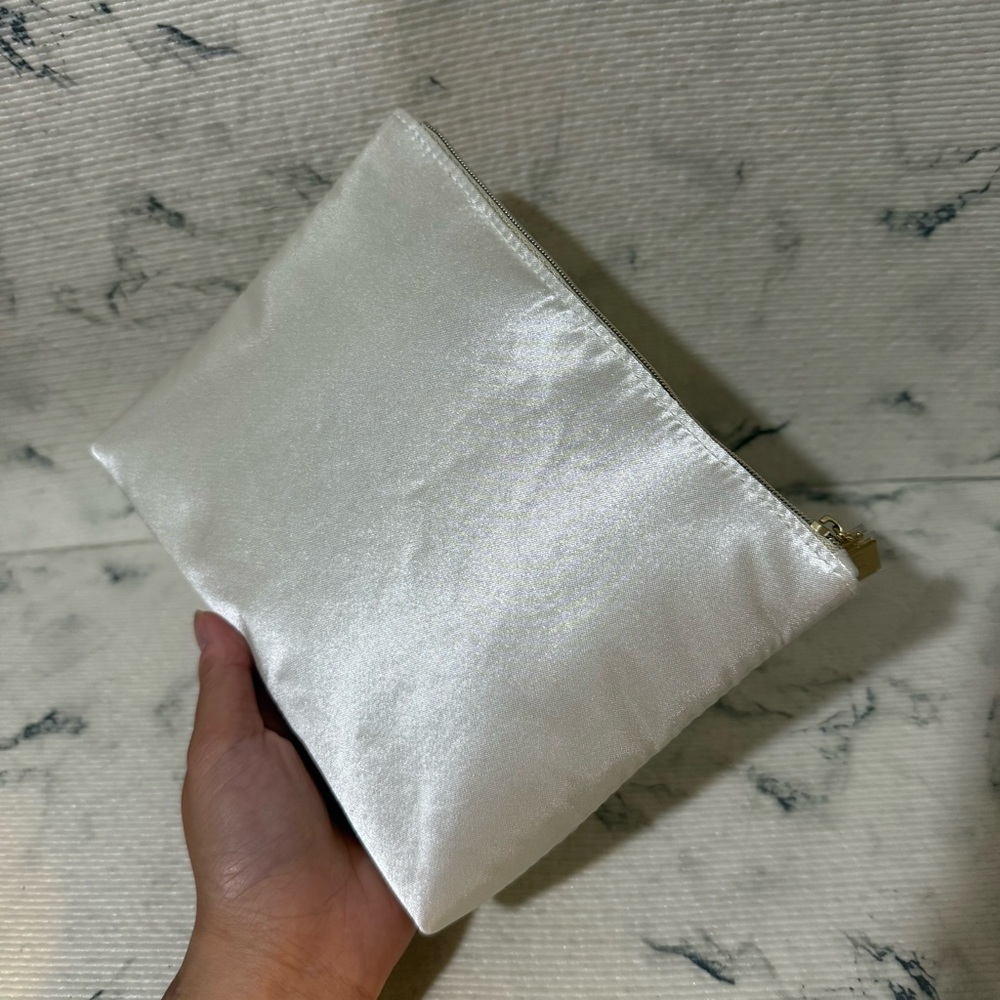 Chanel Beauty COCO Mademoiselle Cream Satin Zippered Pouch - Picture 5 of 11